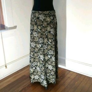 Old Navy Leaf Print Skirt